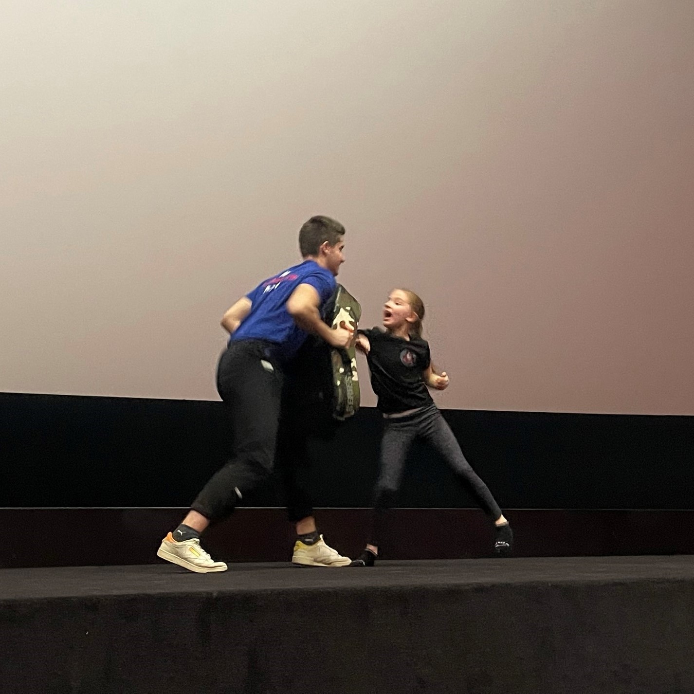 Prezentace sebeobrany pro ženy v Cinestar Olympia Plzeň